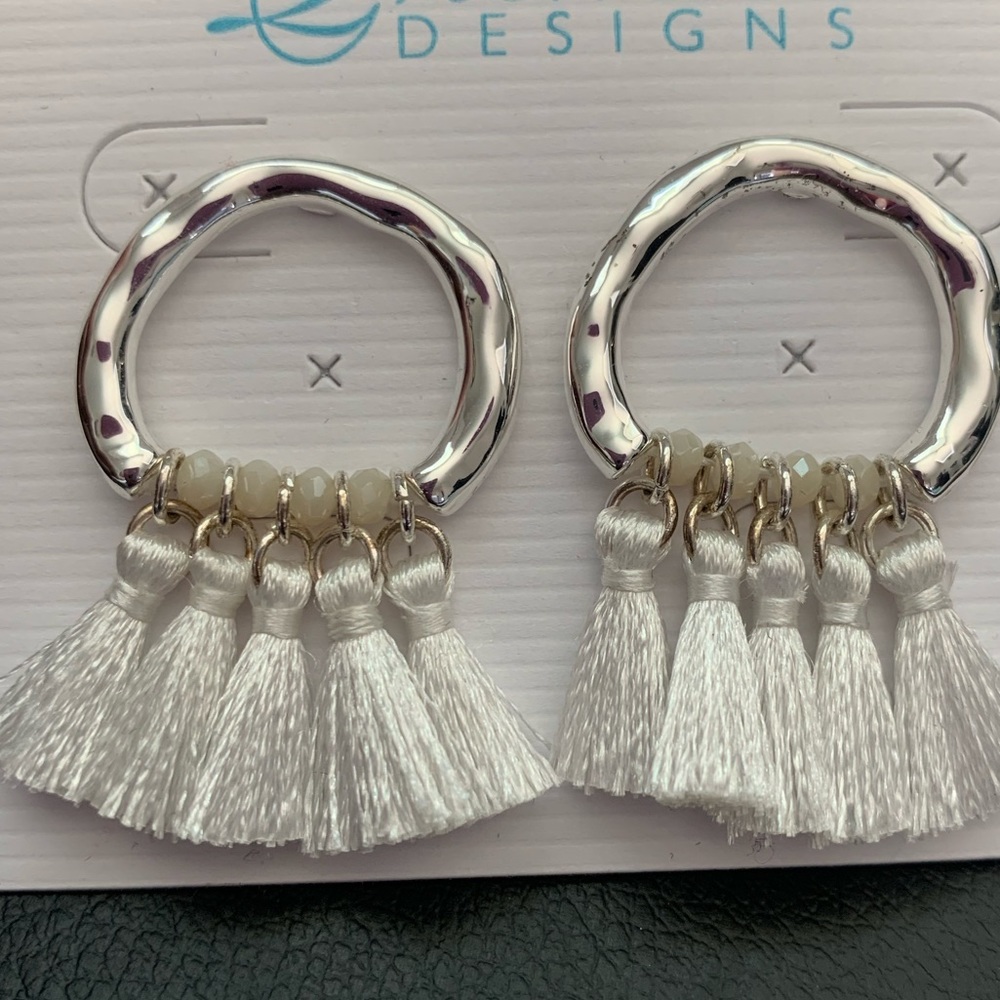 Premier Designs Coconut Earrings - Picture 2 of 3